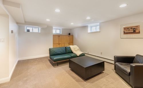 2 Bonad Rd, Milton MA 02186-3212 exterior