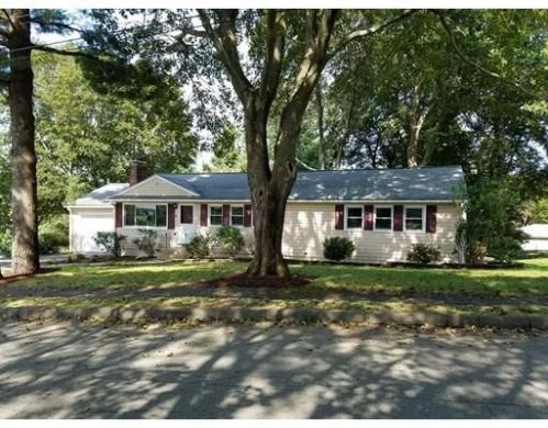 11 Gerry Rd, Lynnfield MA  01940-2051 exterior