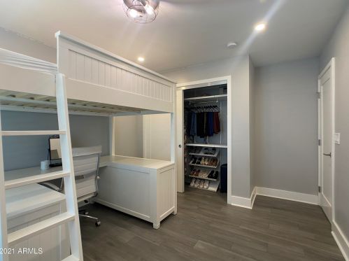 2423 Beryl Ave, Phoenix AZ 85021-2480 exterior