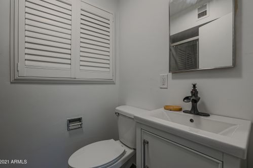 2216 Anderson Ave, Phoenix AZ  85023-2200 exterior