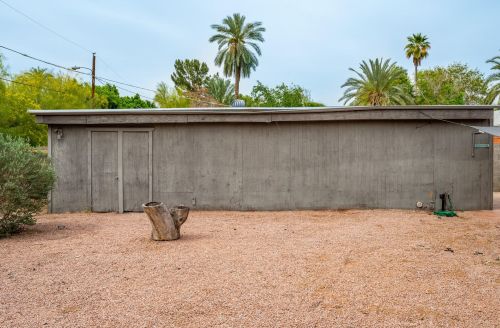 1826 43rd St, Phoenix AZ 85050-8770 exterior