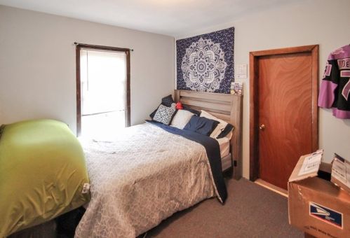 17 Pelham St, Methuen MA 01844-2017 exterior