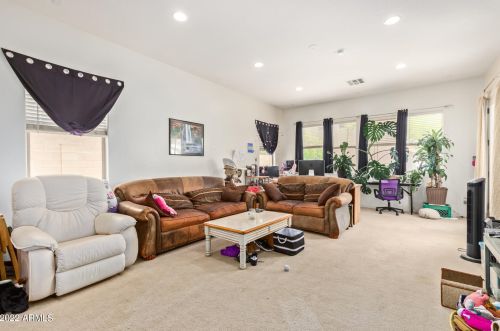 35329 27th Ln, Phoenix, AZ 85086-6661