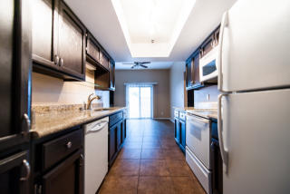 902 Charleston Ave, Phoenix AZ  85022-1138 exterior