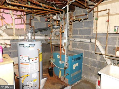 161 Barber Ave, West Deptford NJ 08096-2612 exterior