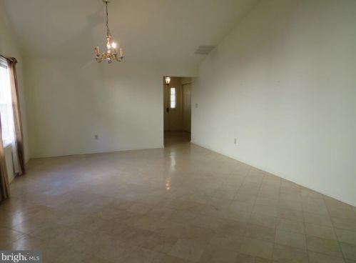 53 Lake View Ter, Columbus NJ  08022-1033 exterior