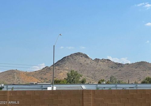 2725 Beck Ln, Phoenix AZ 85032-4255 exterior