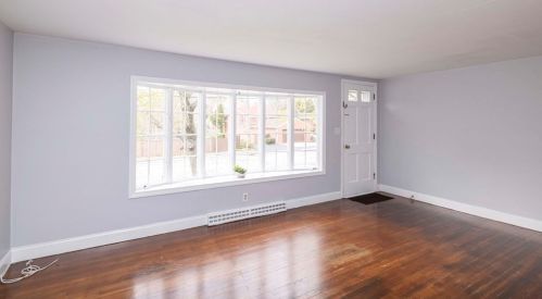 194 Hart St, Taunton MA 02780-6945 exterior