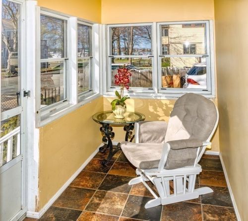 34 Lawn Ave, Quincy MA 02169-7336 exterior