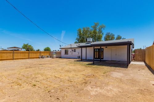 7202 Coolidge St, Phoenix AZ  85033-1429 exterior