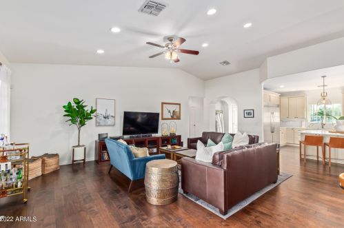 3819 41 Pl, Phoenix AZ 85044-1331 exterior