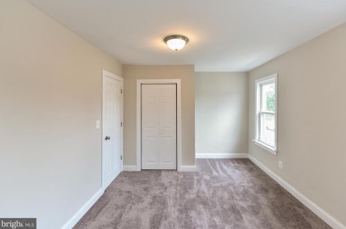 201 Maple Ave, West Deptford NJ  08093-1204 exterior