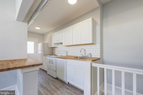 1815 20 St, Philadelphia PA 19145-2048 exterior