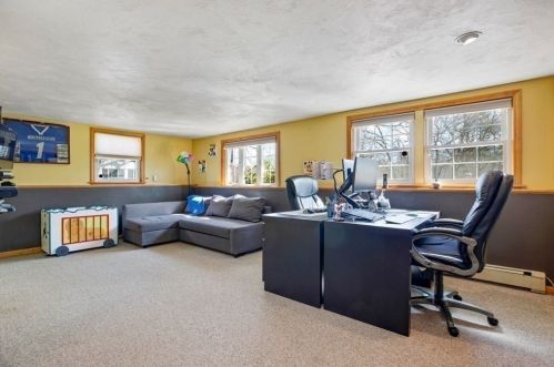 484 Essex St, Weymouth MA 02188-3501 exterior