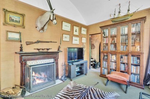 310 Cooper Rd, Tinton Falls NJ 07701-6010 exterior