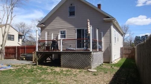 19 Metropolitan Park Ave, Seekonk MA 02771-4208 exterior