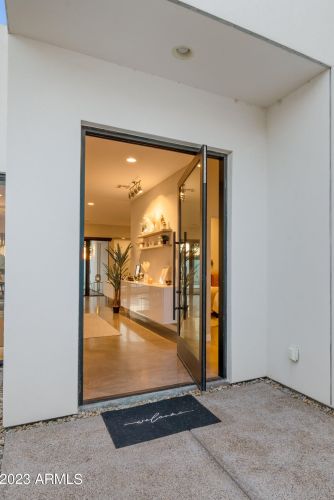 6846 13th Pl, Phoenix AZ  85014-1120 exterior