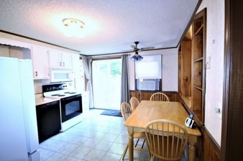 114 Henshaw St, Worcester MA 01603-1415 exterior