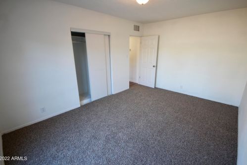 2562 Earll Dr, Phoenix AZ  85016-7404 exterior