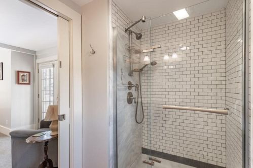 28 Hale St, Beverly MA 01915-2027 exterior