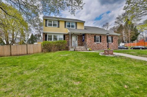 1 Carriage Way, Methuen, MA 01844-5403