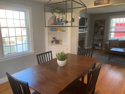 379 Cedar St, Dedham MA 02026-3221 exterior