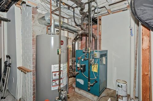 51 Chickatabot Rd, Quincy MA 02169-2546 exterior