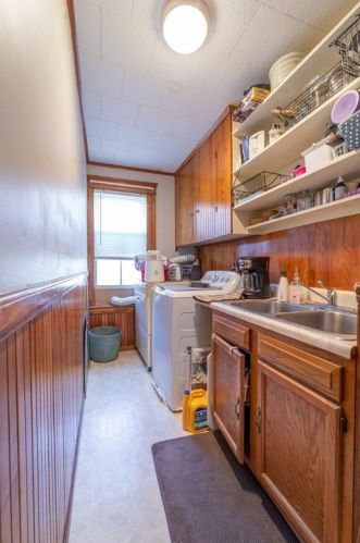 24 Fairbanks St, Worcester MA 01610-2104 exterior