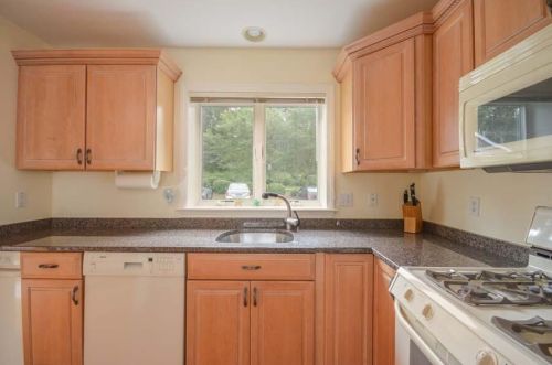 850 Falmouth Hwy, Falmouth MA 02540-2118 exterior