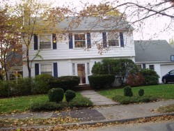 17 Cedar St, Newton, MA 02459-1142