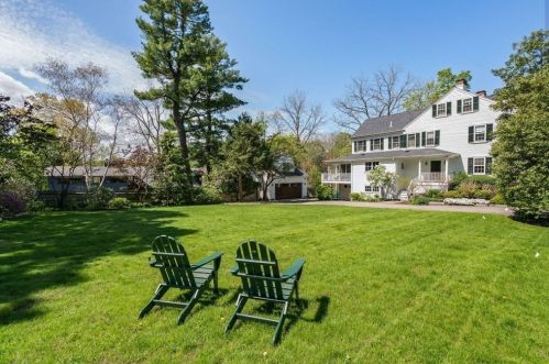 136 Village Ave, Dedham MA  02026-4224 exterior