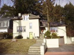 35 Lombard St, Newton, MA 02458-2513