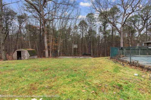 14 Knolls Dr, Jackson Twp NJ  08527-4209 exterior