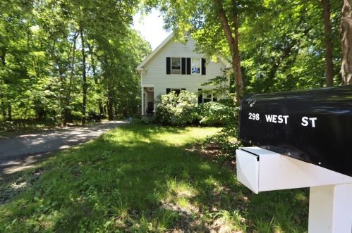 298 West St, East Bridgewater, MA 02333-1810