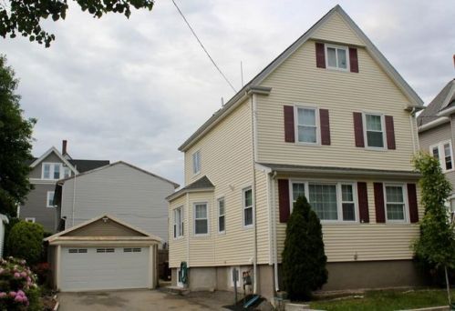 38 Beacon St, Everett, MA 02149-2102