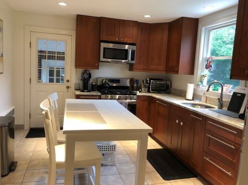 546 Parker St, Newton MA  02459-2975 exterior