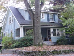 148 Elgin St, Newton, MA 02459-2302