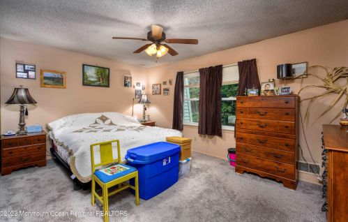 10 Cambridge Dr, Jackson Twp NJ 08527-2608 exterior