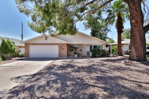 6706 14th Pl, Phoenix, AZ 85014-1126