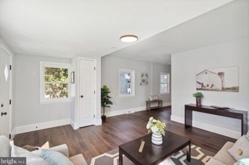 1860 Rosemore Ave, West Deptford NJ 08096-4327 exterior