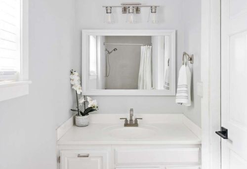 34 Thurston Rd, Newton MA 02464-1244 exterior