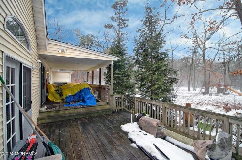 1062 Lakehurst Ave, Jackson Twp NJ 08527-5250 exterior