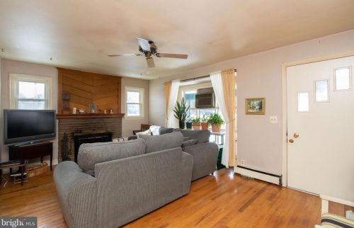 1398 Good Intent Rd, West Deptford NJ 08096-6116 exterior