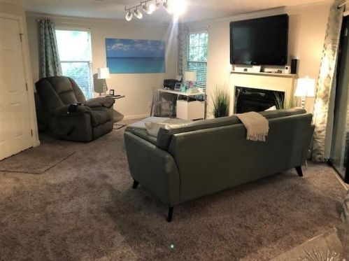 1378 Keys Lake Dr, Atlanta GA  30319-4106 exterior