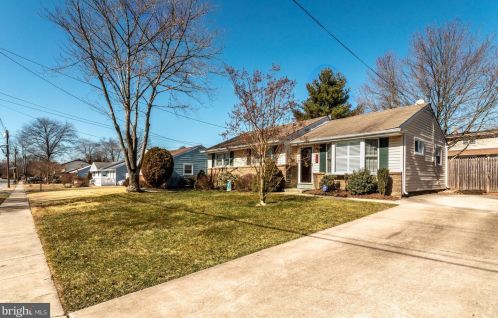 166 Frd Ave, West Deptford NJ 08096-5034 exterior