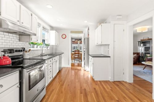 34 Winthrop St, Milton MA 02186-1546 exterior