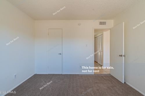 5426 Belleview St, Phoenix AZ 85043-1703 exterior