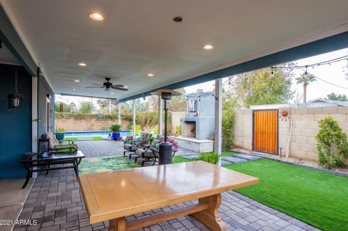 2126 Cambridge Ave, Phoenix AZ 85007-1111 exterior