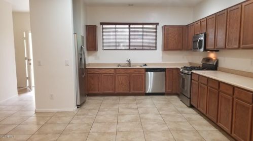 7819 37 Way, Phoenix AZ 85008-2219 exterior