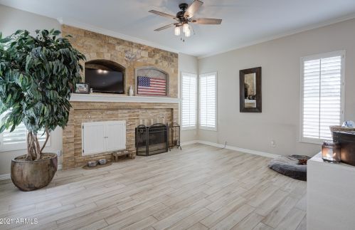 2702 Amberwood Dr, Phoenix AZ  85045-4208 exterior